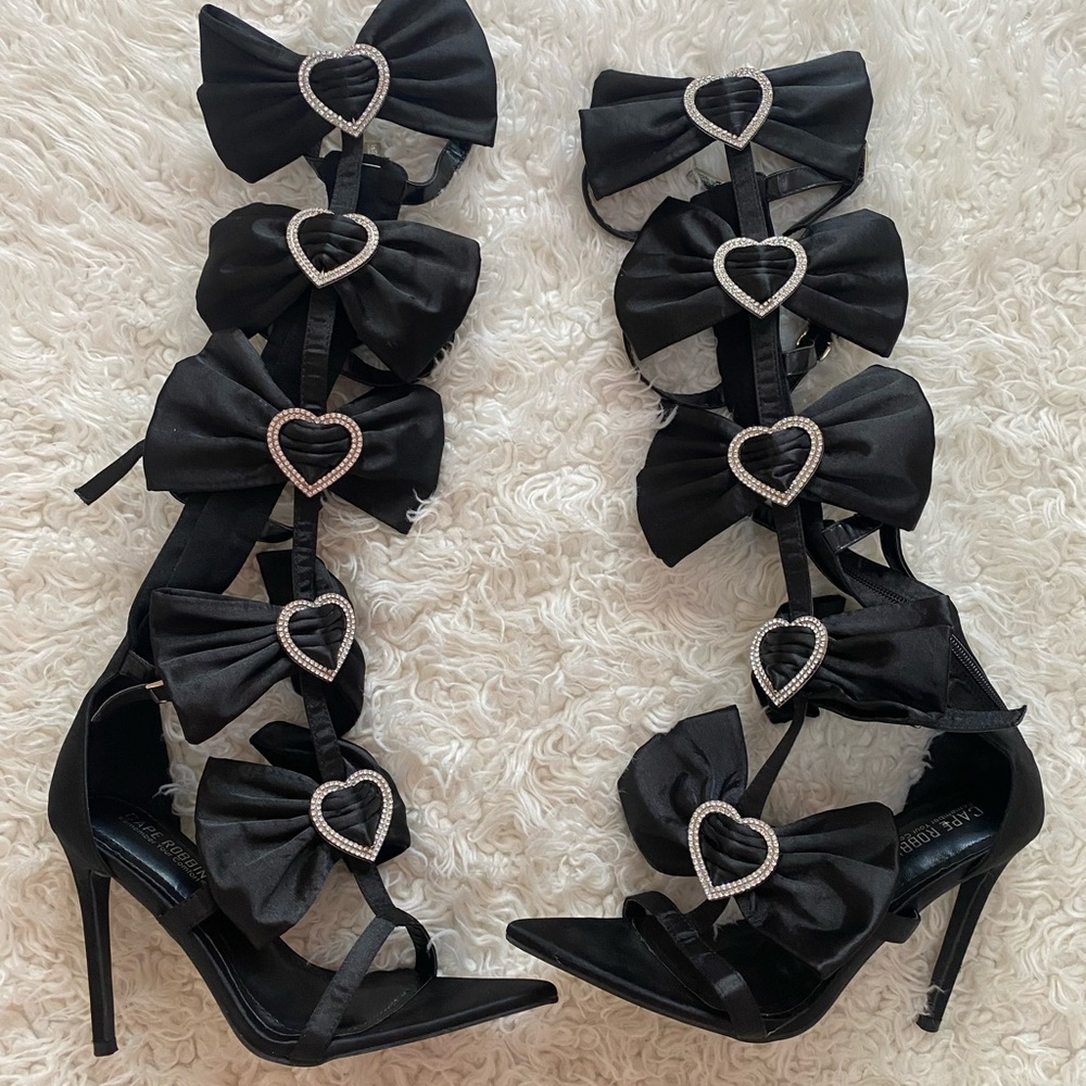 Black Rhinestone Bow & Heart Gladiator Heels 🖤